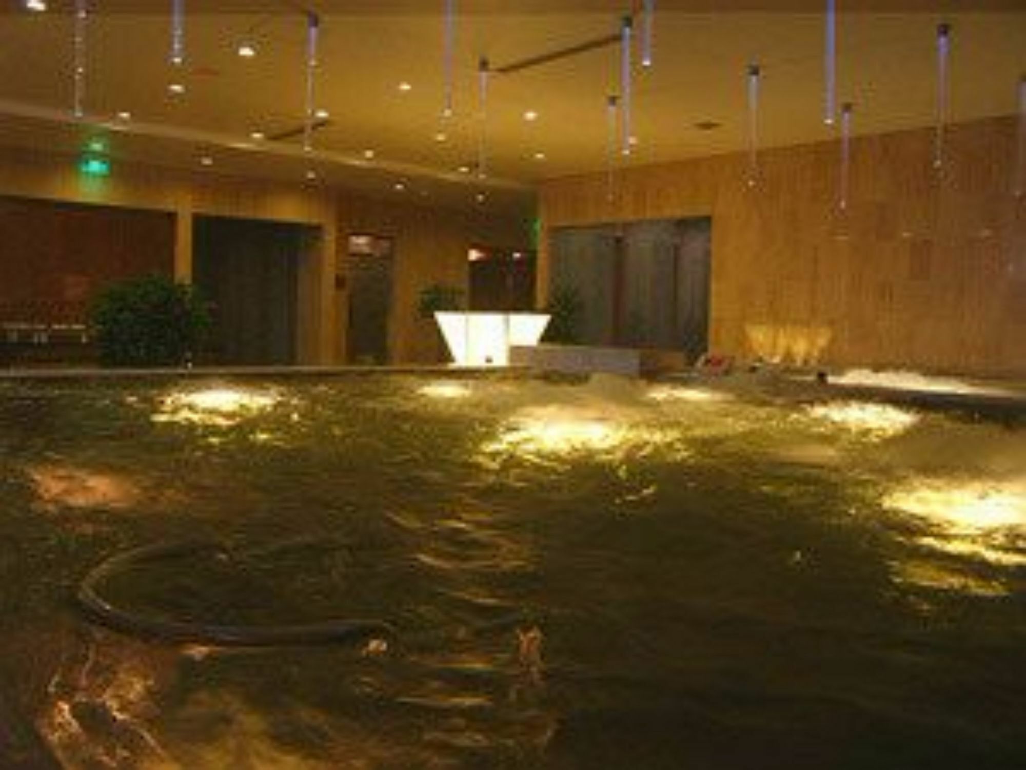 Ruiwan New Century Hotel Tianjin Exteriör bild